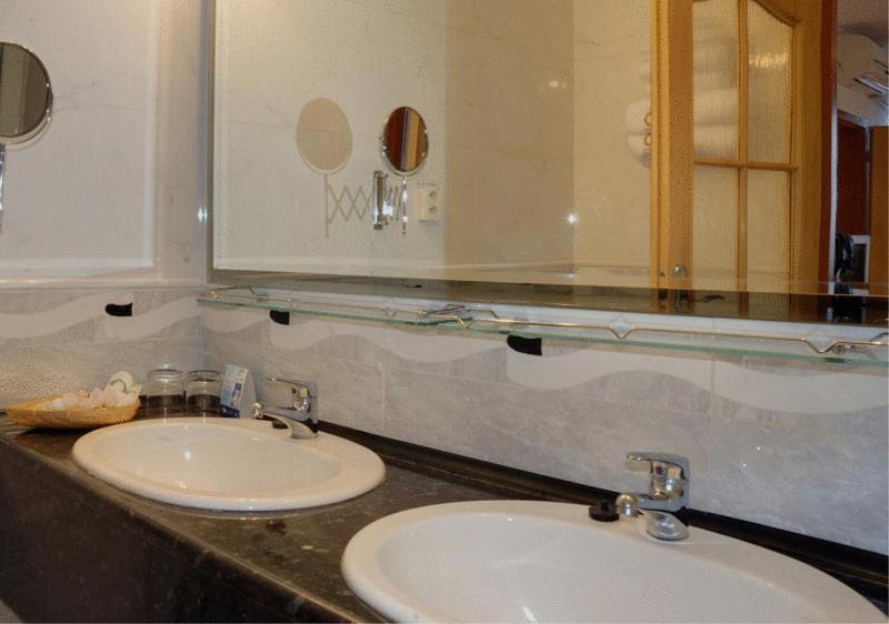 Hotel Druzba ミハロフツェ 部屋 写真