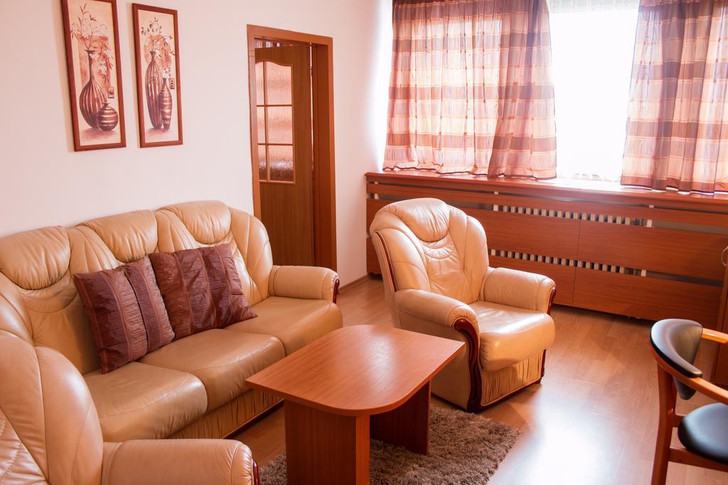 Hotel Druzba ミハロフツェ エクステリア 写真