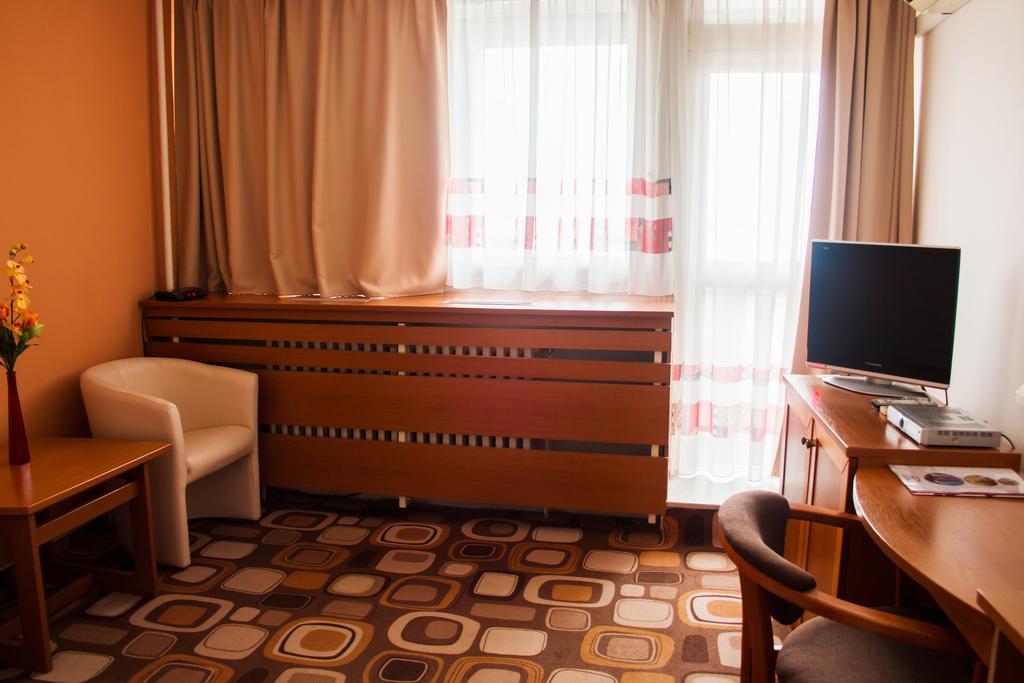 Hotel Druzba ミハロフツェ エクステリア 写真