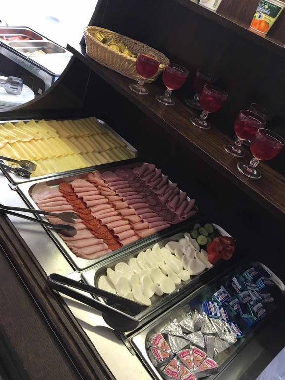 Hotel Druzba ミハロフツェ エクステリア 写真
