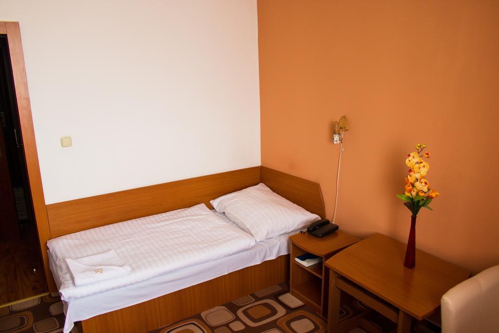 Hotel Druzba ミハロフツェ エクステリア 写真