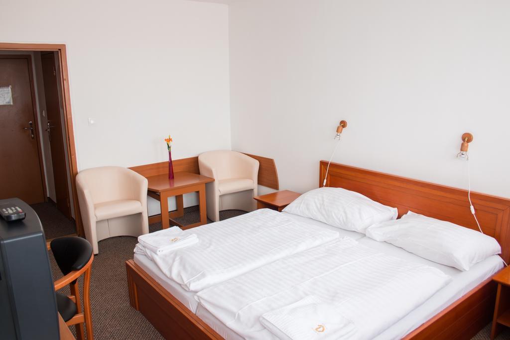Hotel Druzba ミハロフツェ エクステリア 写真